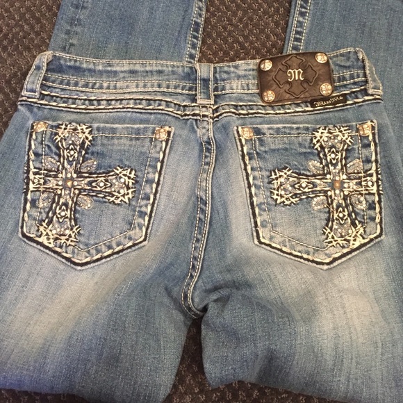 Miss Me Crops. Size 31 waist.