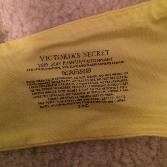 Victoria Secret bra - Picture 2 of 2