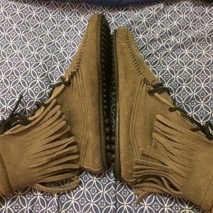 Minnetonka shoes