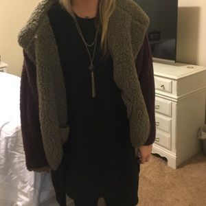 Maroon/ brown sweater