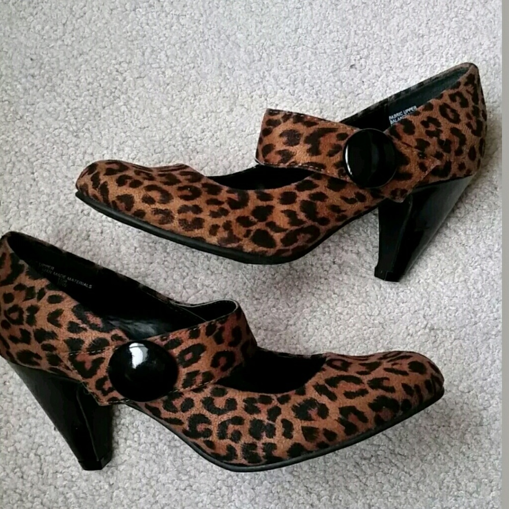 Printed Mary Jane Heels NEW