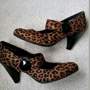 Printed Mary Jane Heels NEW