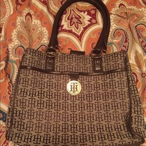 Tommy Hilfiger pocket book