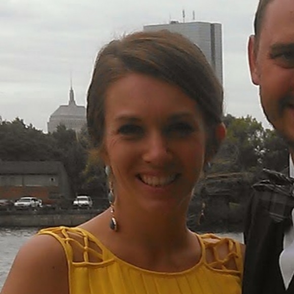 Meet your Posher, Alexandra - Picture 1 of 1