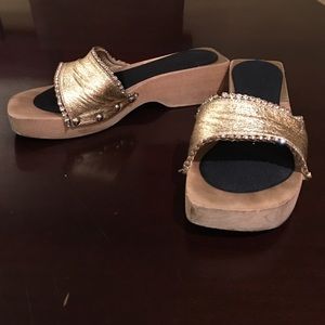 Wood bottom shoe w/ Swarovski & gold leather band