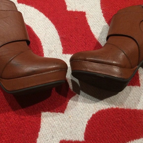 Unlisted Platform Booties - Picture 4 of 4
