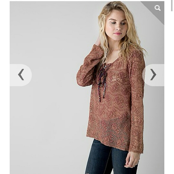 Gimmicks by BKE Lace Top New NWT from Buckle