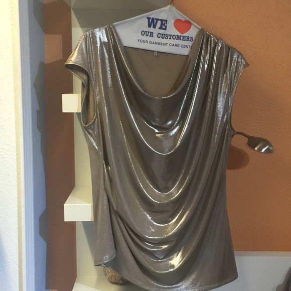 Shiny Date night gold metallic top - Picture 1 of 4