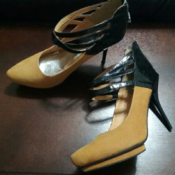 Sexy sexy sexy enjoy with these love heels