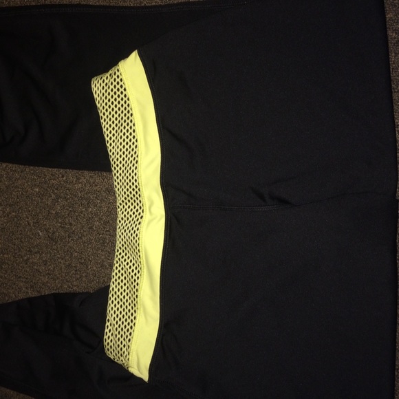 Flare yoga pants - Picture 2 of 2