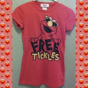 🌟Elmo t-shirt🌟