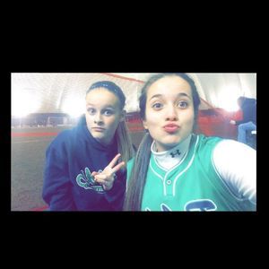 Meet your Posher, Chloe