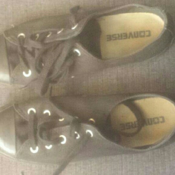 All black converse - Picture 1 of 1