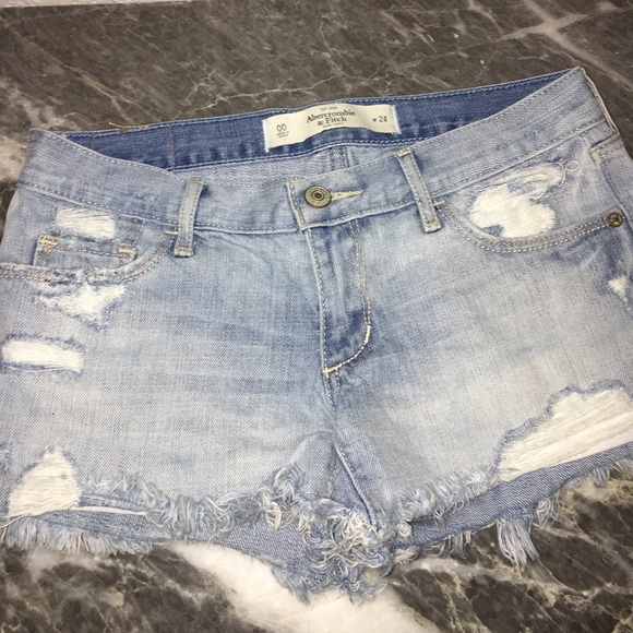 NWOT Abercrombie mid rise shorts