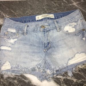 NWOT Abercrombie mid rise shorts