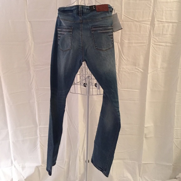 Zara Basic Jeanwear - Picture 2 of 4