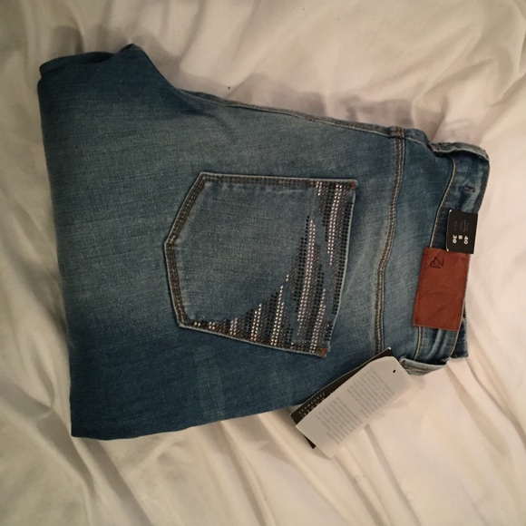 Zara Basic Jeanwear - Picture 3 of 4