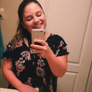 Meet your Posher, Emilee