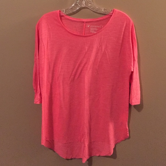 American Eagle Small Jegging T