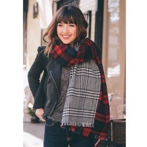 Reversible blanket Scarf