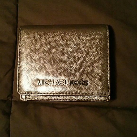 Micheal Kors Bronze Wallet