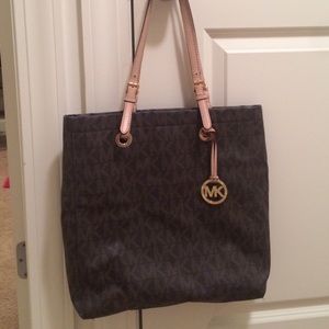 Michael Kors tote