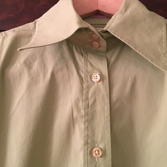 European fit button down shirt. - Picture 2 of 3