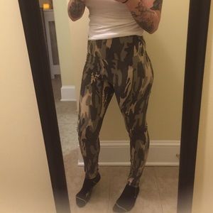 Cute camo leggings