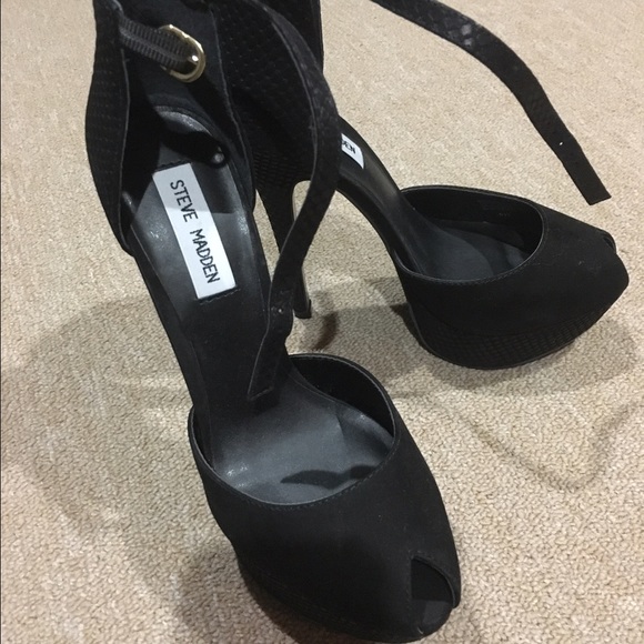 Steve Madden high heels . Purchased and never worn