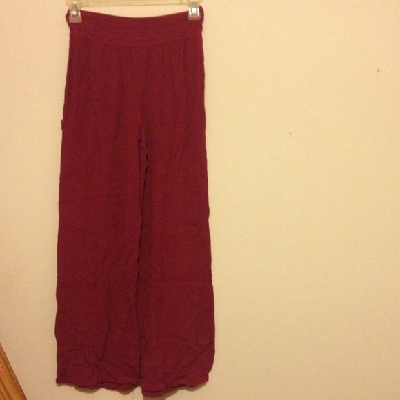 Flowy maroon pants small - Picture 1 of 3
