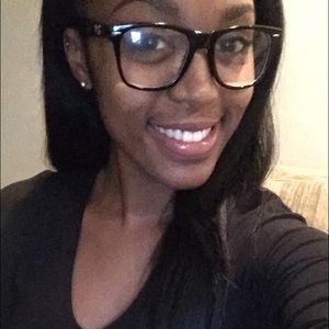 Meet your Posher, Herchelle