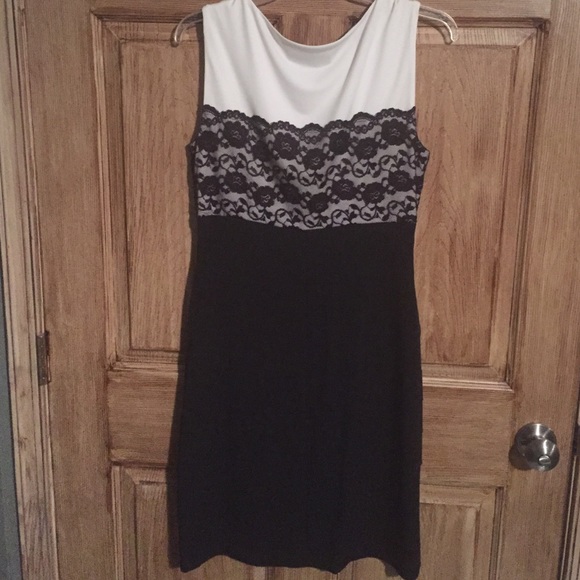 Cute Dress 💍🍷 - Picture 4 of 4