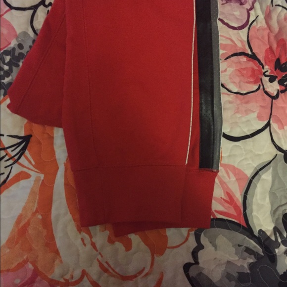 Sold ✋🏽✋🏽✋🏽 - Picture 3 of 4