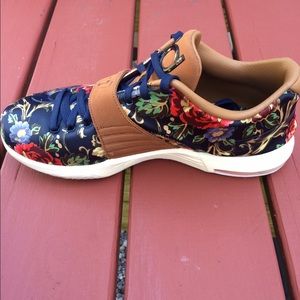 KD7 "floral"