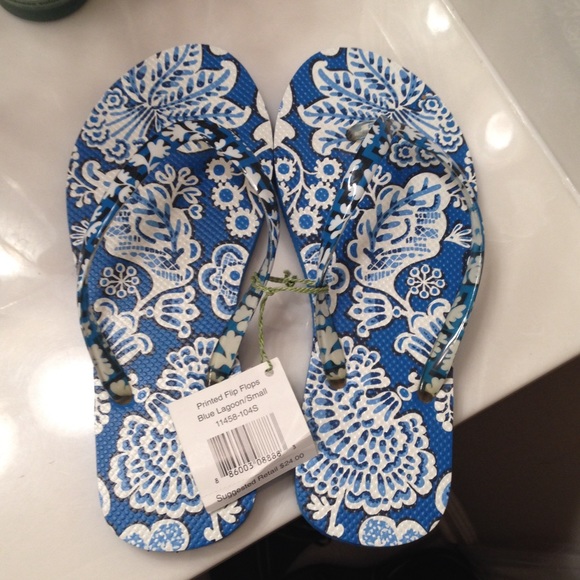 Vera Bradley flip flops