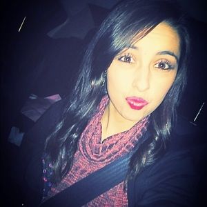 Meet your Posher, Nicole