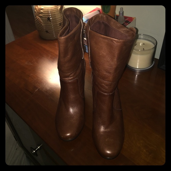 DV leather booties~😊