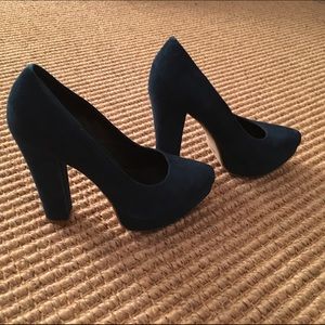 Kathryn Amberleigh Heels