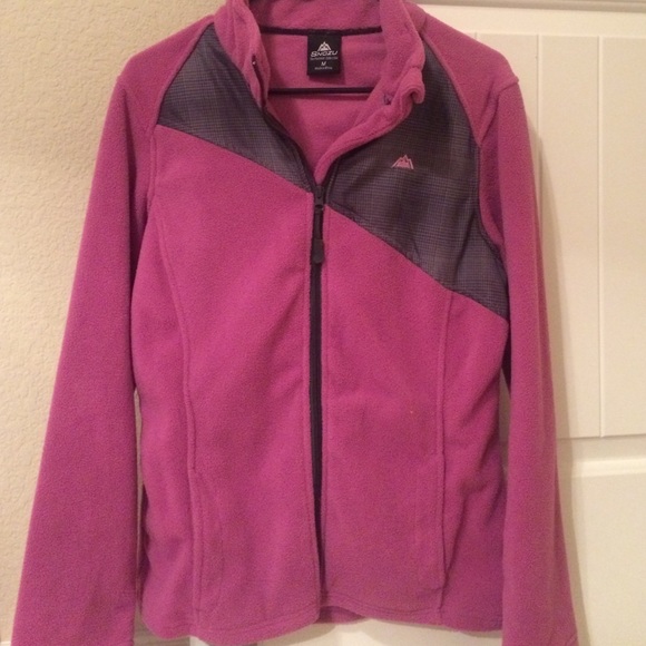 Snozu brand fleece jacket