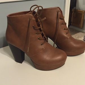 Tie up Ankle Boot Cognate Brown