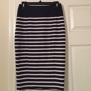 SOLD NWT H&M Midi Skirt