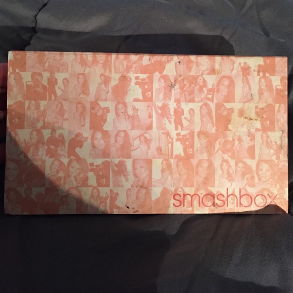 Smashbox Shades of Fam Palette - Picture 3 of 3