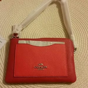 couch corner Zip wristlet