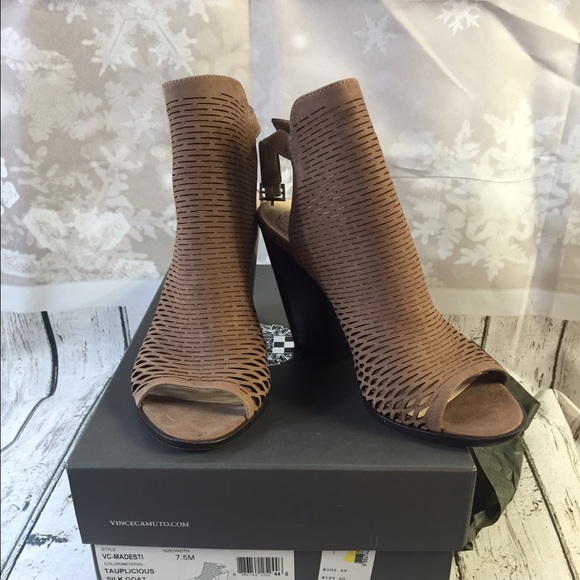 Vince Camuto - Picture 3 of 4