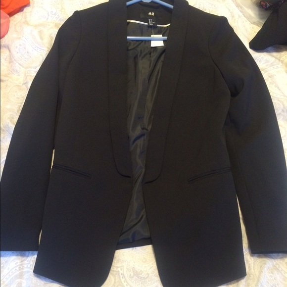 H&M black fitted blazer