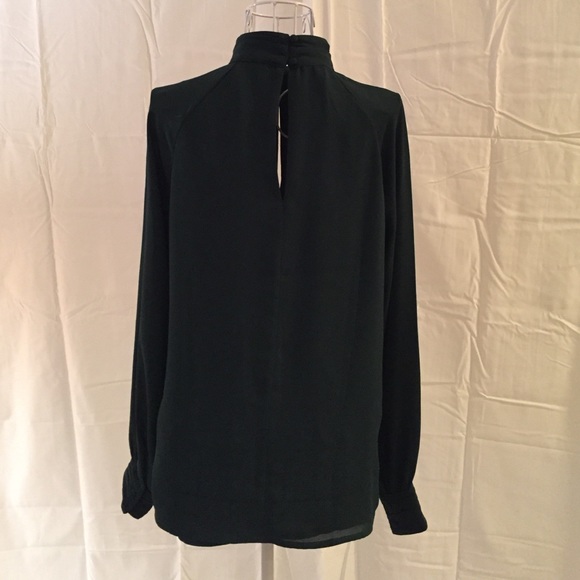 High-neck Top - Picture 2 of 4