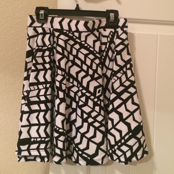 Black and white skater skirt