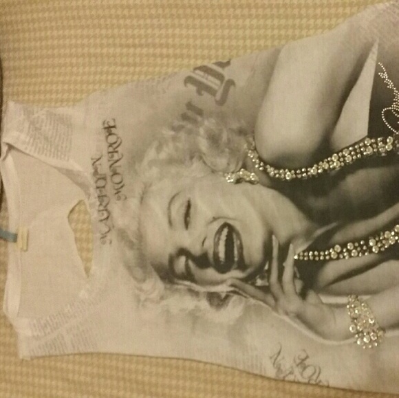 Marylin monroe shirt