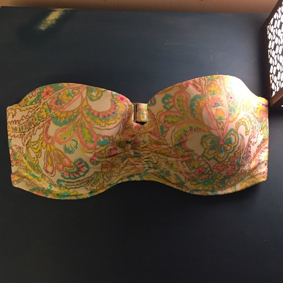 Victoria secret swim top - Picture 1 of 3