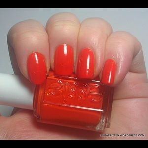 Essie "tangerine" NEW